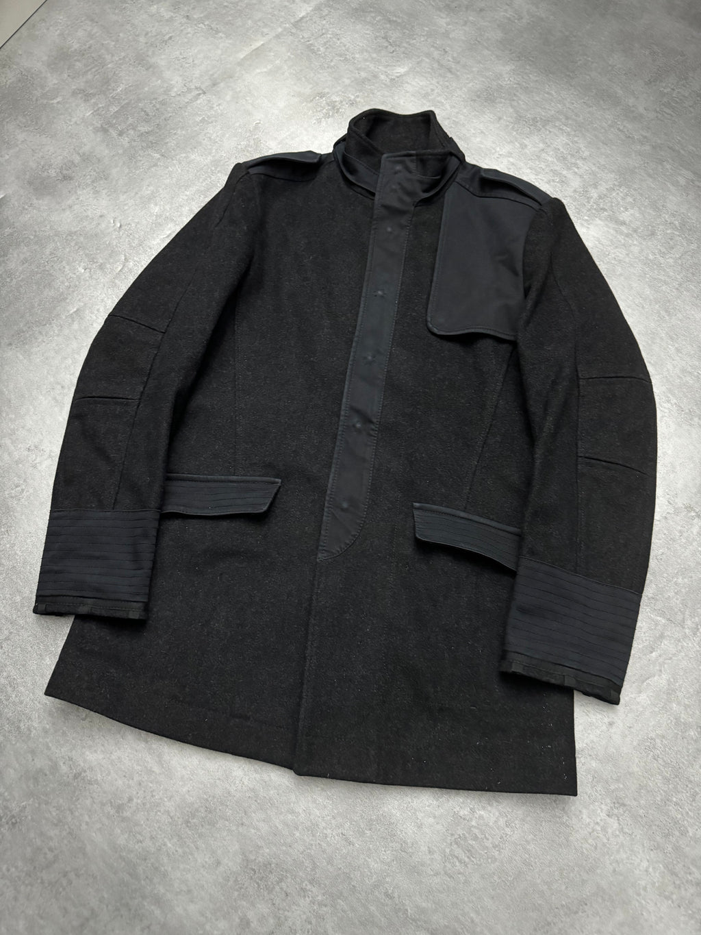 2000s Moschino Imperial Black Utilitarian Wool Trench Coat (M) - 10