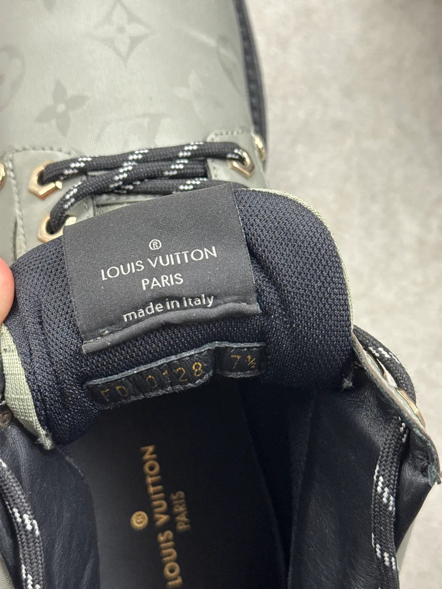 Louis Vuitton Grey Leather Monogram Oberkampf Boots vieCuglG 9