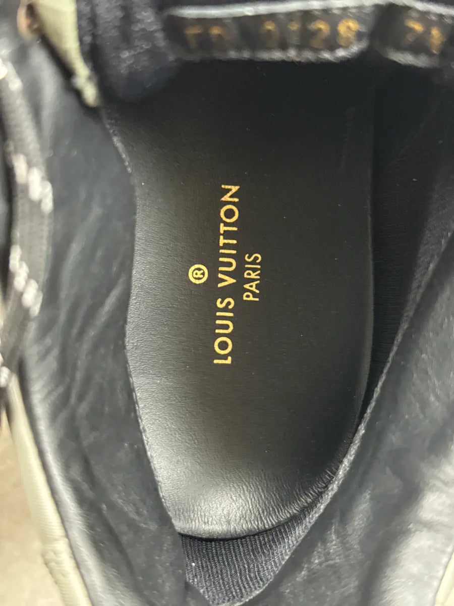 Louis Vuitton Grey Leather Monogram Oberkampf Boots vieCuglG 10