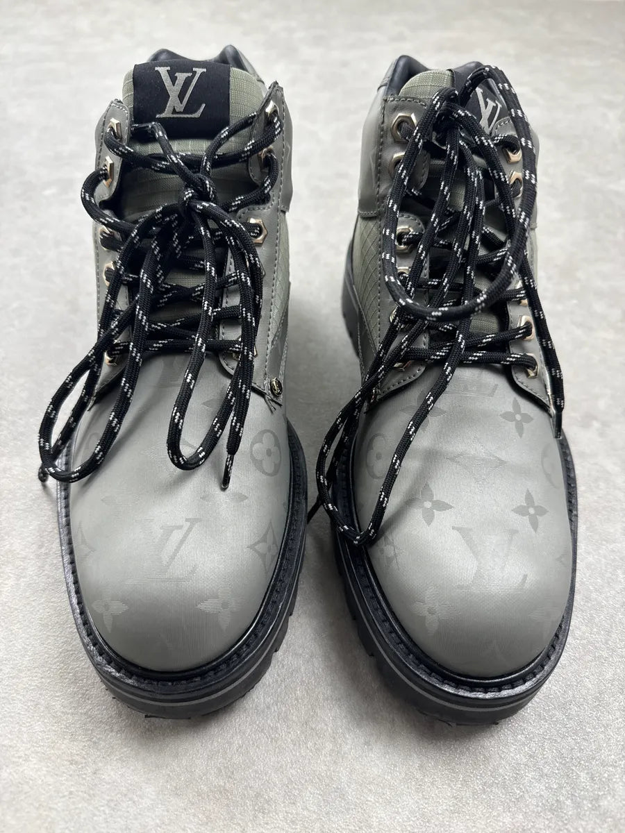 Louis Vuitton Grey Leather Monogram Oberkampf Boots vieCuglG 6