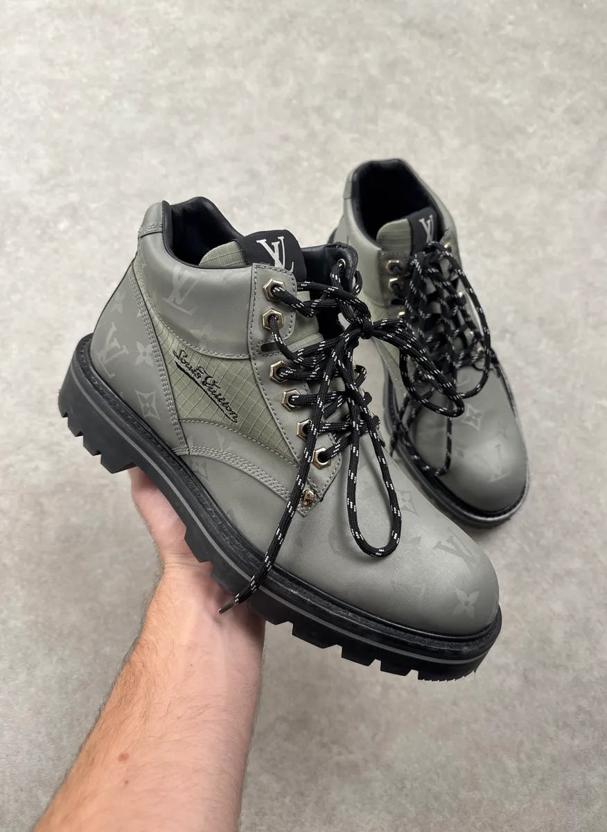 Louis Vuitton Grey Leather Monogram Oberkampf Boots vieCuglG 0