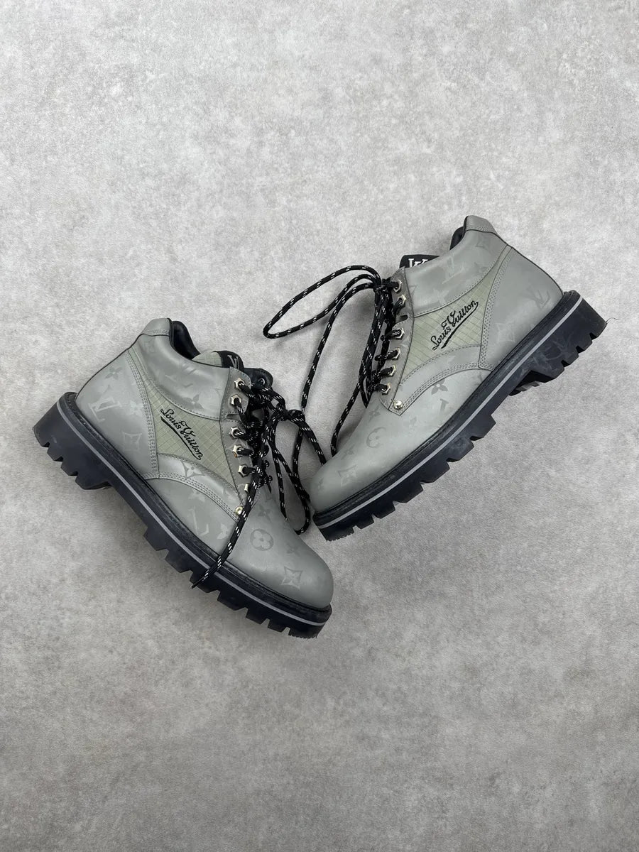 Louis Vuitton Grey Leather Monogram Oberkampf Boots vieCuglG 2