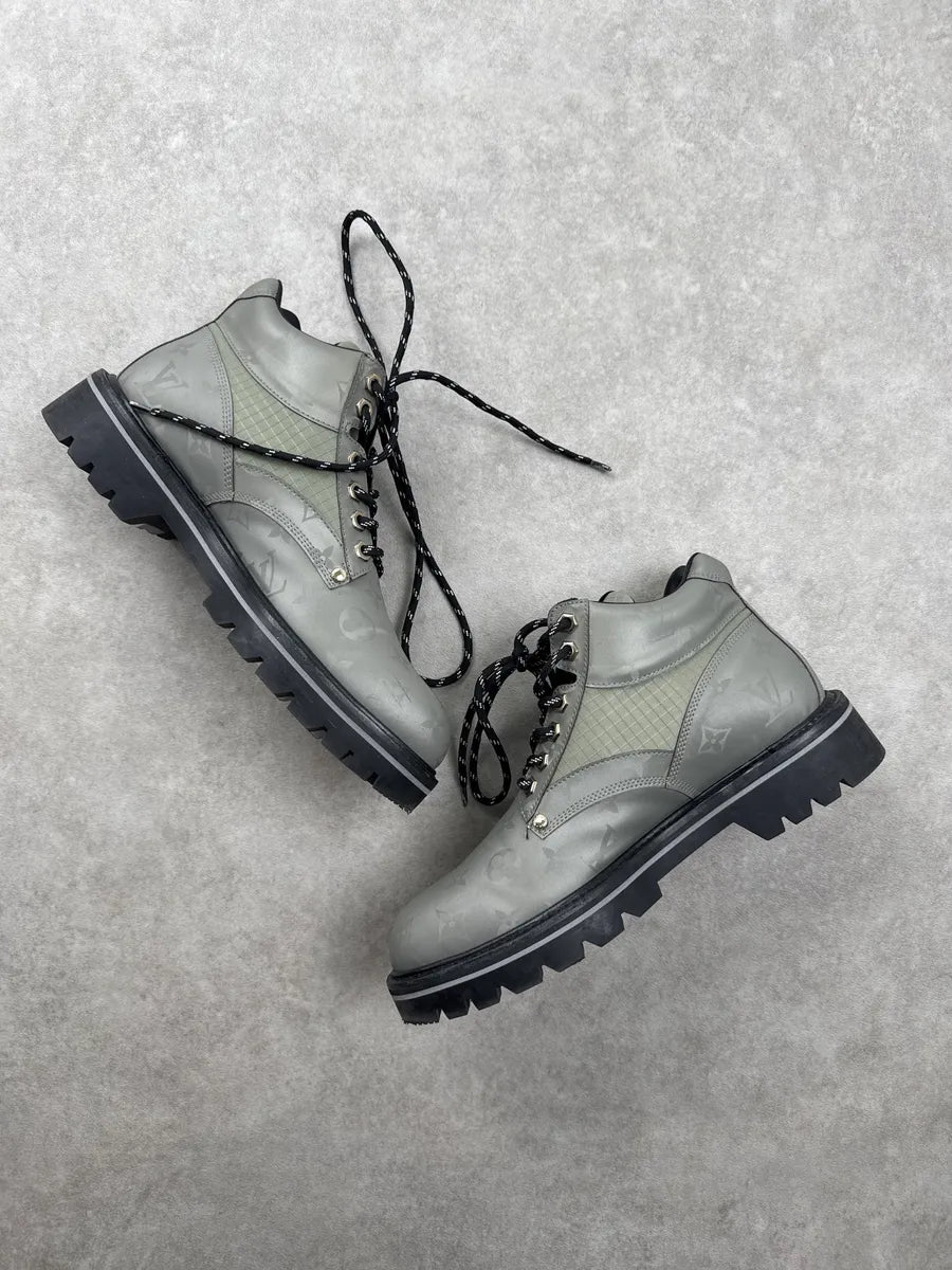 Louis Vuitton Grey Leather Monogram Oberkampf Boots vieCuglG 5
