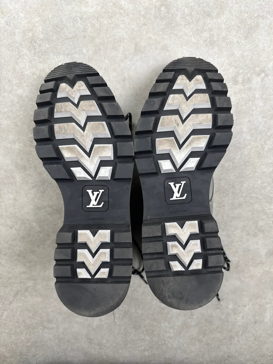 Louis Vuitton Grey Leather Monogram Oberkampf Boots vieCuglG 8
