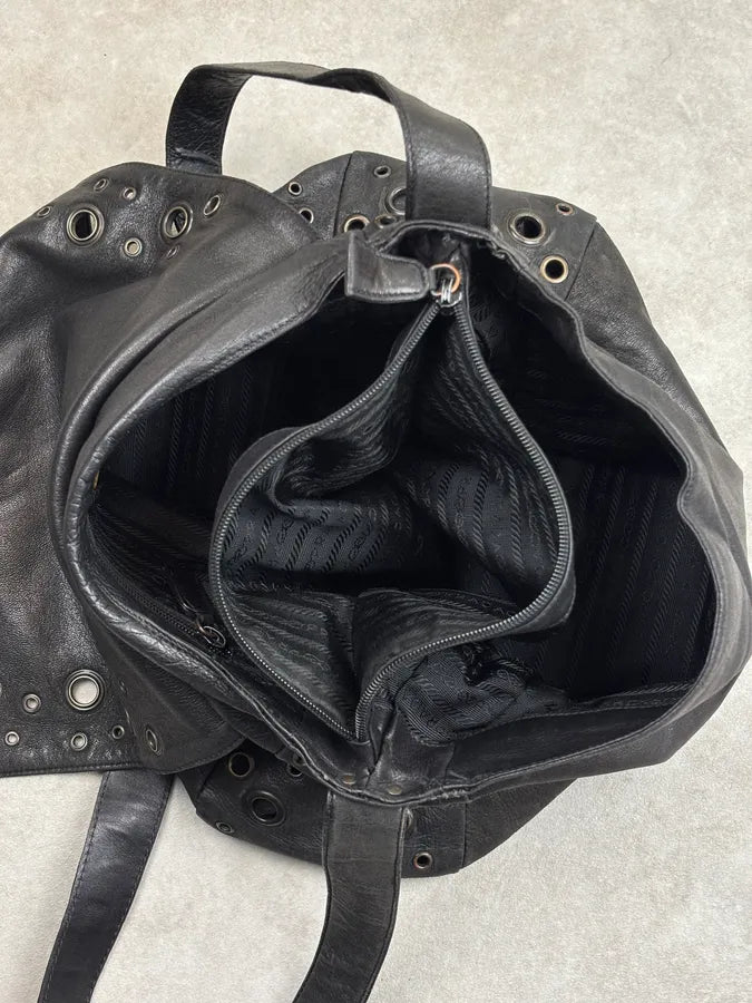 2000s Prada Black Leather Eyelet Messenger Bag  uEbqQBi 13