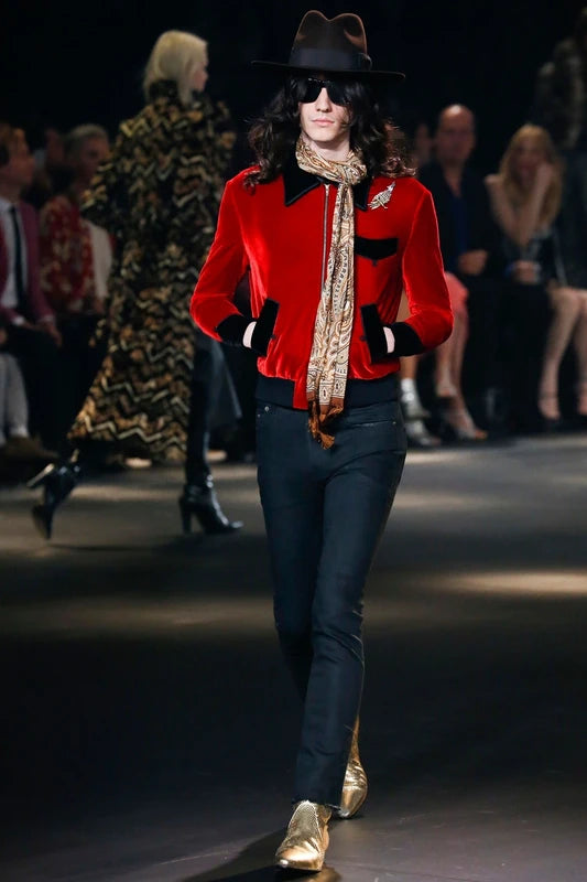 AW2016 Saint Laurent Red Velour Contrast Collar Light Jacket by Hedi Slimane zCivXOd 1