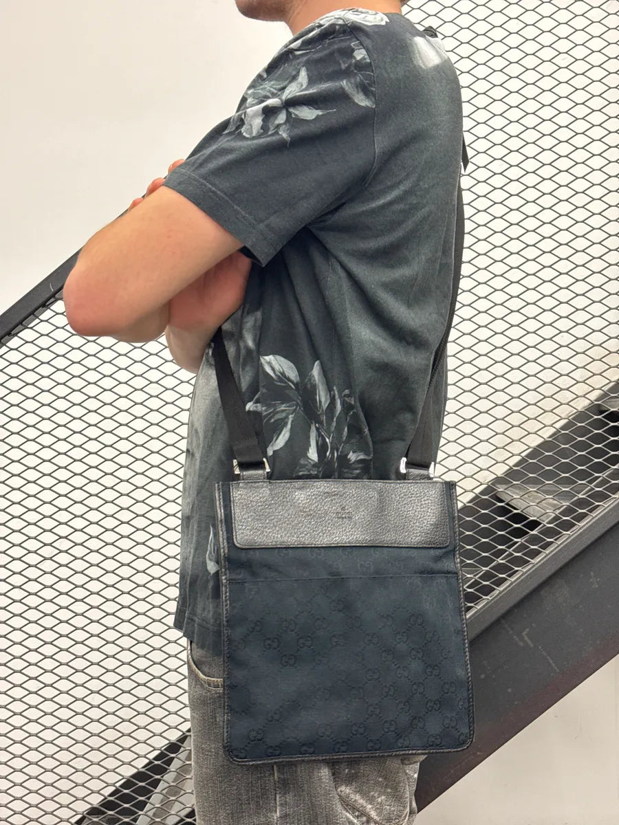 Gucci Black Canvas GG Monogram Crossbody Bag wEWQOLId 2