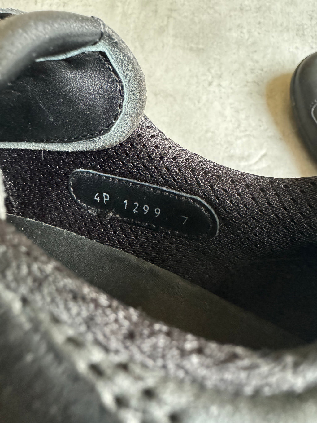 2000s Prada America's Cup Alternative Scratch Black Leather (41) - 8