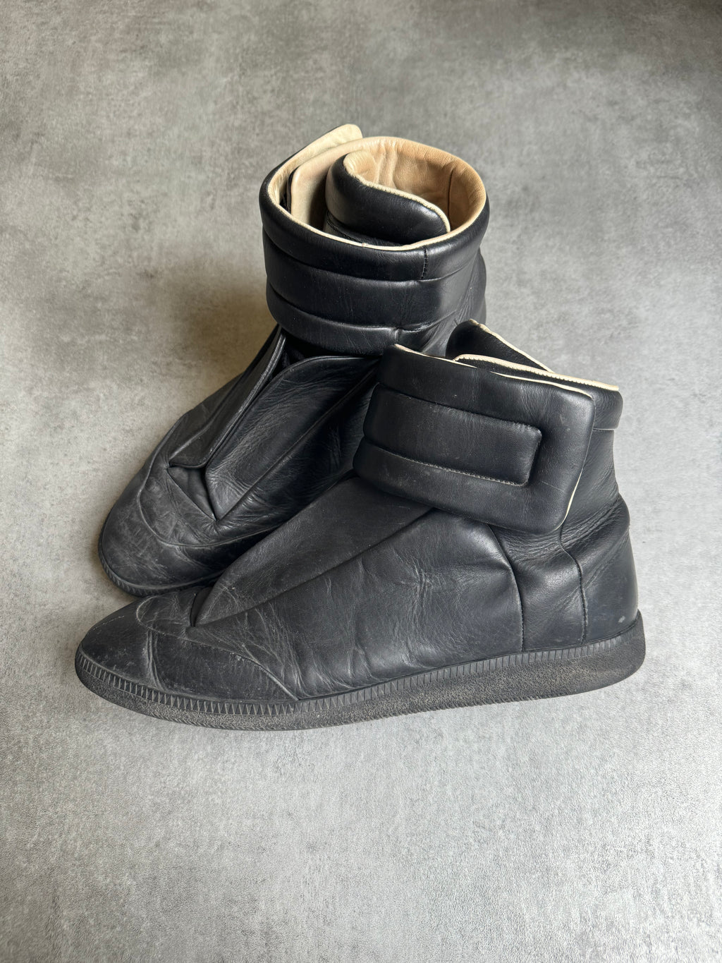 Maison Margiela Future High Black Leather (46eu/us12) – Dolce Vita Hub Maison Margiela Future High Black Leather (46eu/us12) – Dolce Vita Hub
