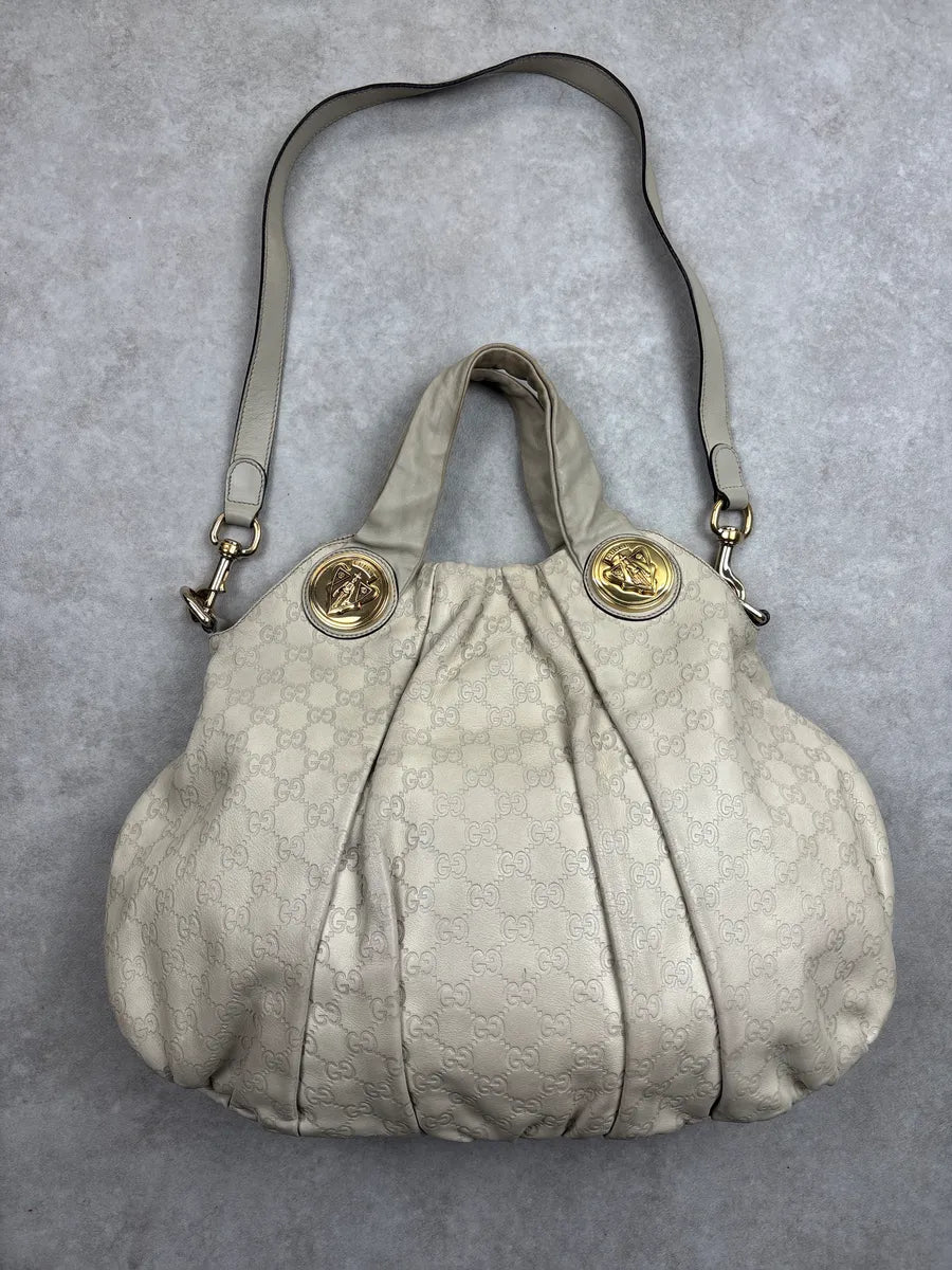 2000s Gucci Light Grey Leather Crest Medallion Shoulder Bag by Frida Giannini xgSCqvID 4