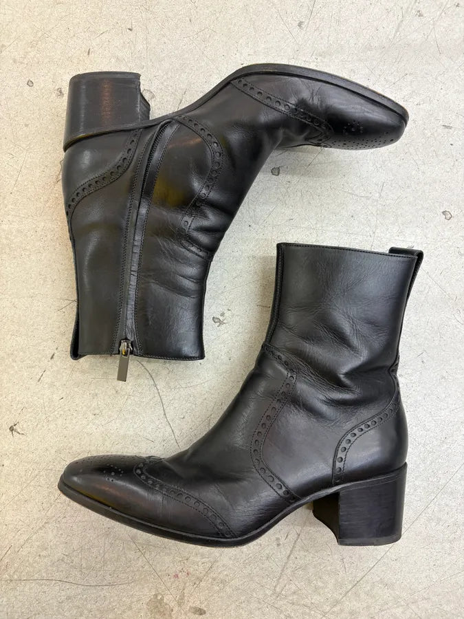 Yves Saint Laurent Black Leather Studded Boots NbvaCIG 3