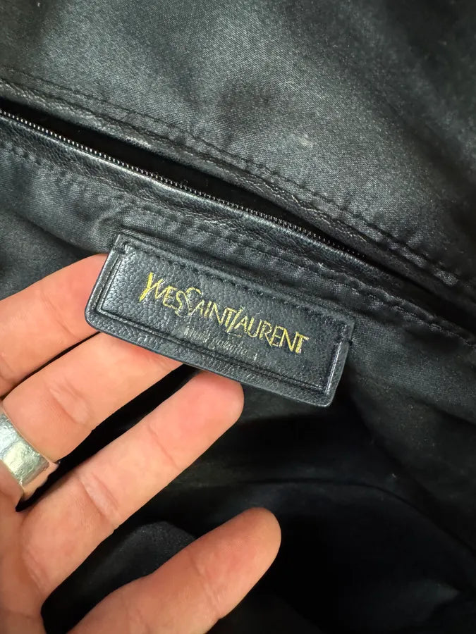 Yves Saint Laurent Black Leather Y Handle Bag hXRbBHQ 4