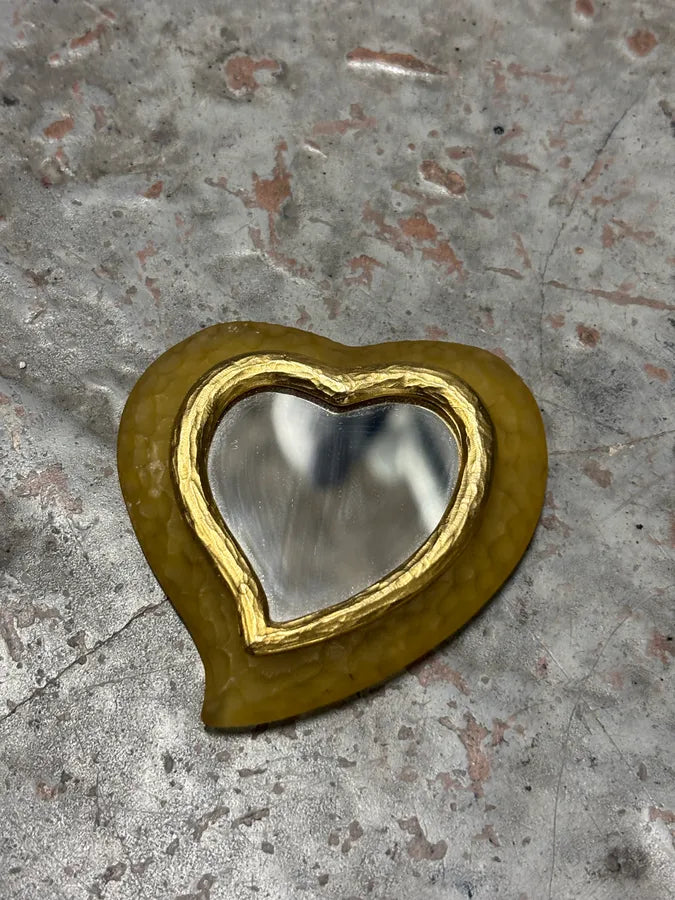 Yves Saint Laurent Mustard Resin Heart-Shaped Compact Mirror YSL Logo HUlHuQf 2