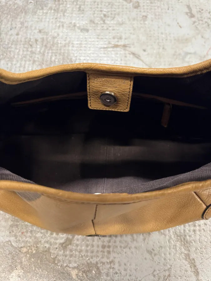 Yves Saint Laurent Tom Ford Mombasa Beige Leather Metal Handle Bag (OS) XeSjYIe 10