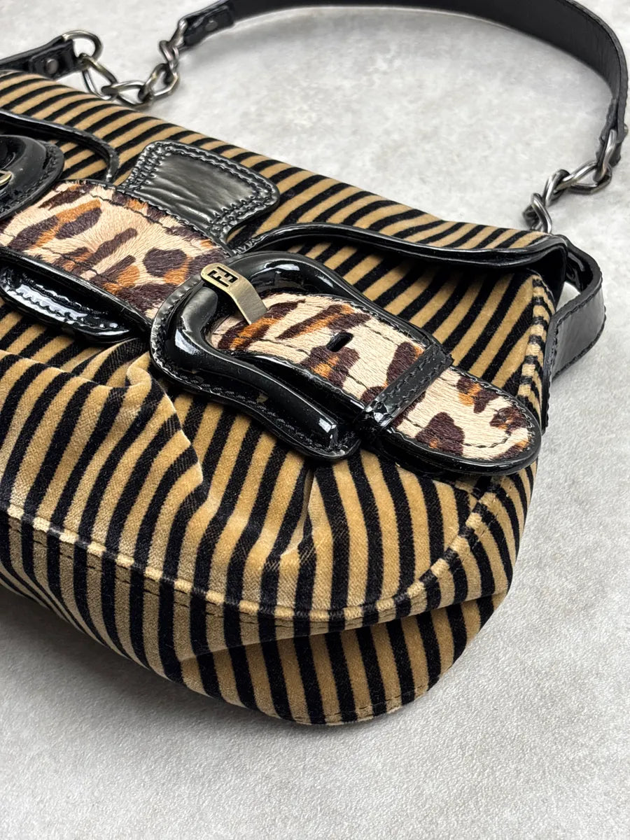 2000s Fendi Camel Velvet Leopard Pony Hair Buckle Striped Shoulder Bag zJXiPLvZ 10