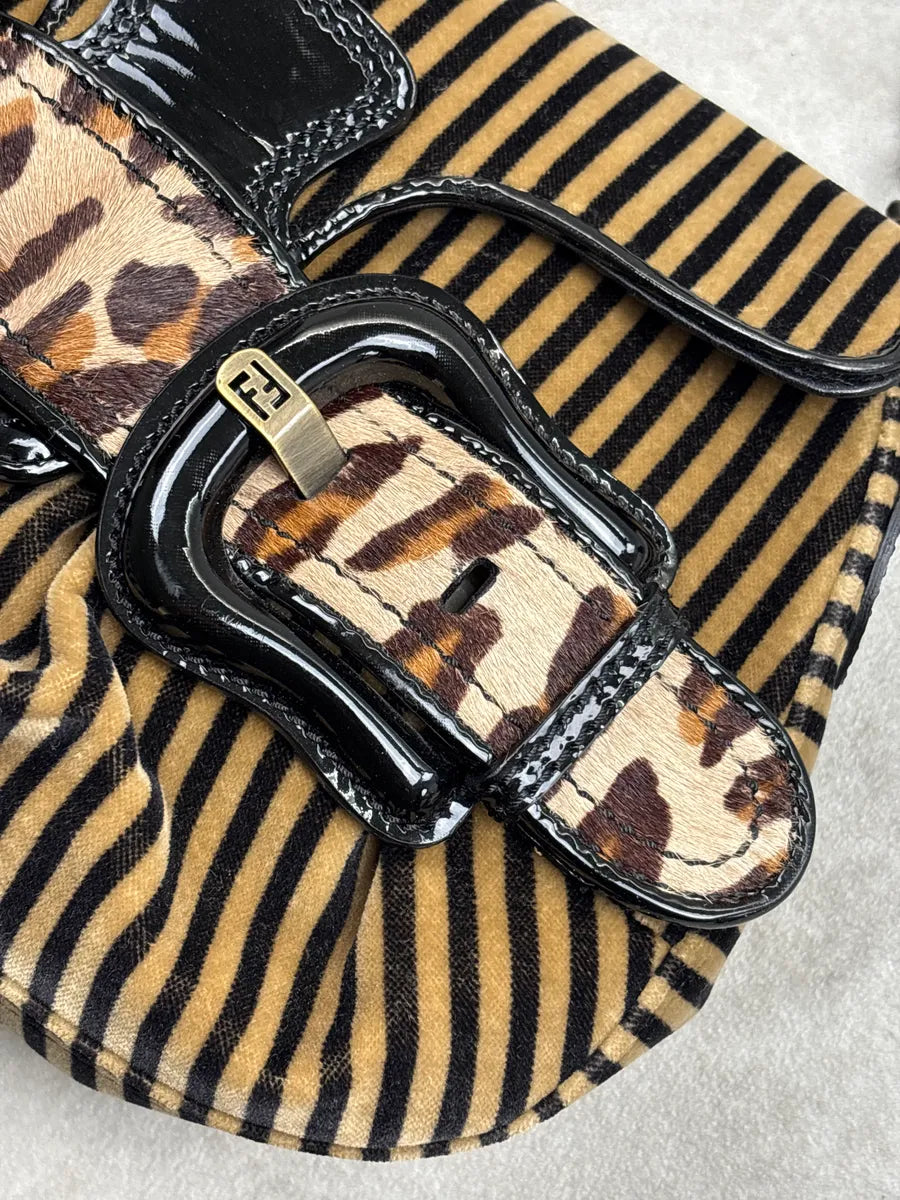 2000s Fendi Camel Velvet Leopard Pony Hair Buckle Striped Shoulder Bag zJXiPLvZ 11
