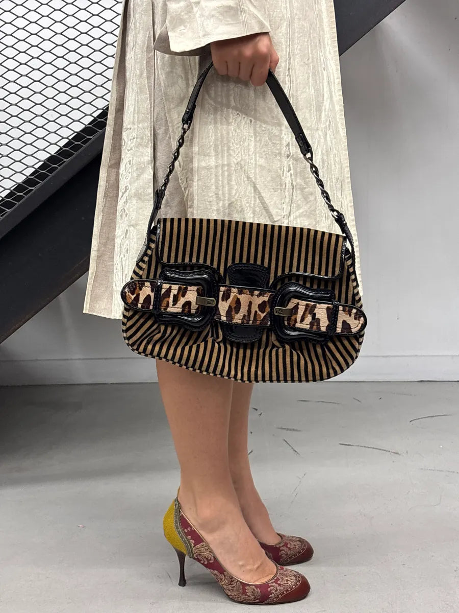 2000s Fendi Camel Velvet Leopard Pony Hair Buckle Striped Shoulder Bag zJXiPLvZ 2