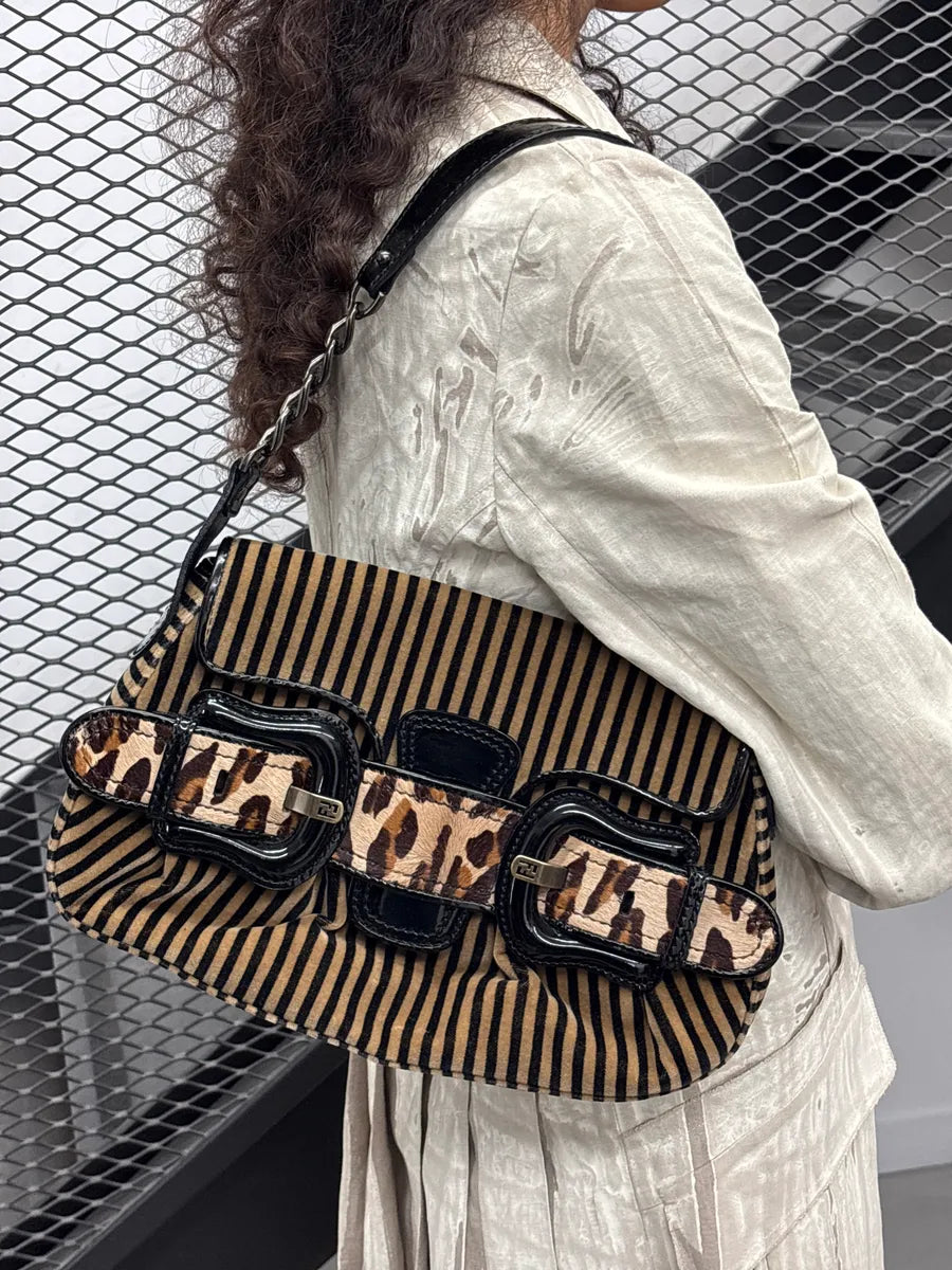 2000s Fendi Camel Velvet Leopard Pony Hair Buckle Striped Shoulder Bag zJXiPLvZ 3