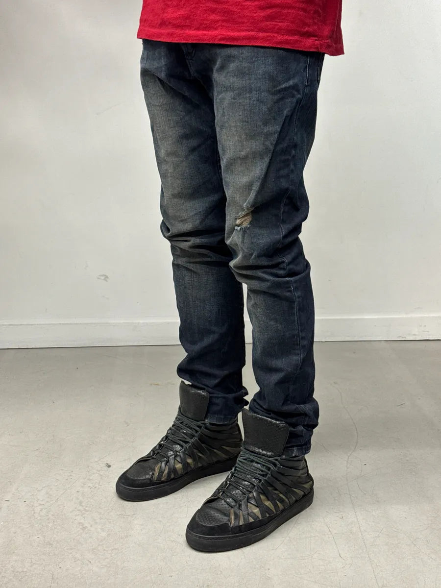 AW2010 Galliano Dark Navy Wash Denim Studded Distressed Jeans zPyNVpsD 2