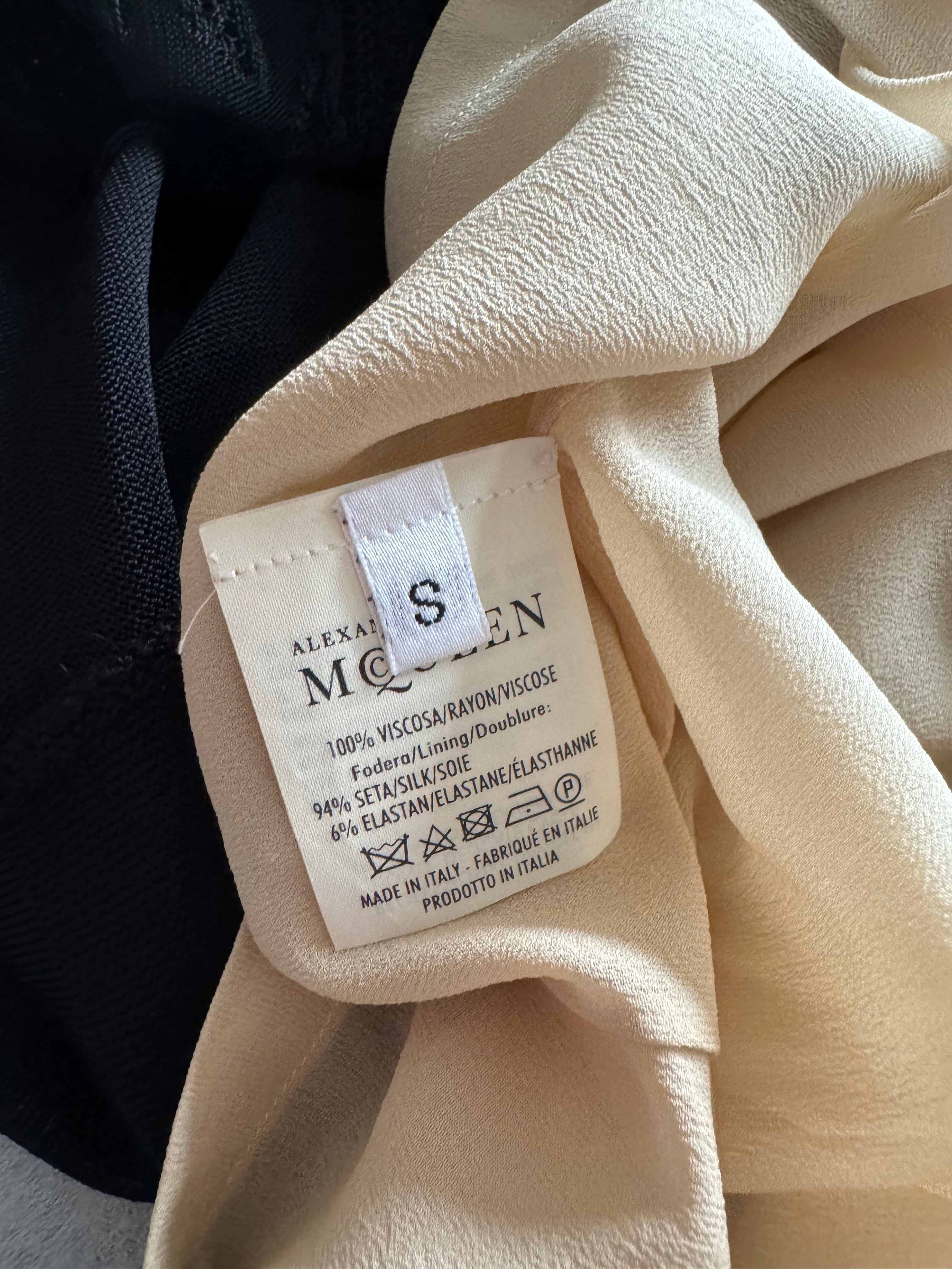 Alexander Macqueen Skeleton Engineered Lace Knee-Length (S) - 10