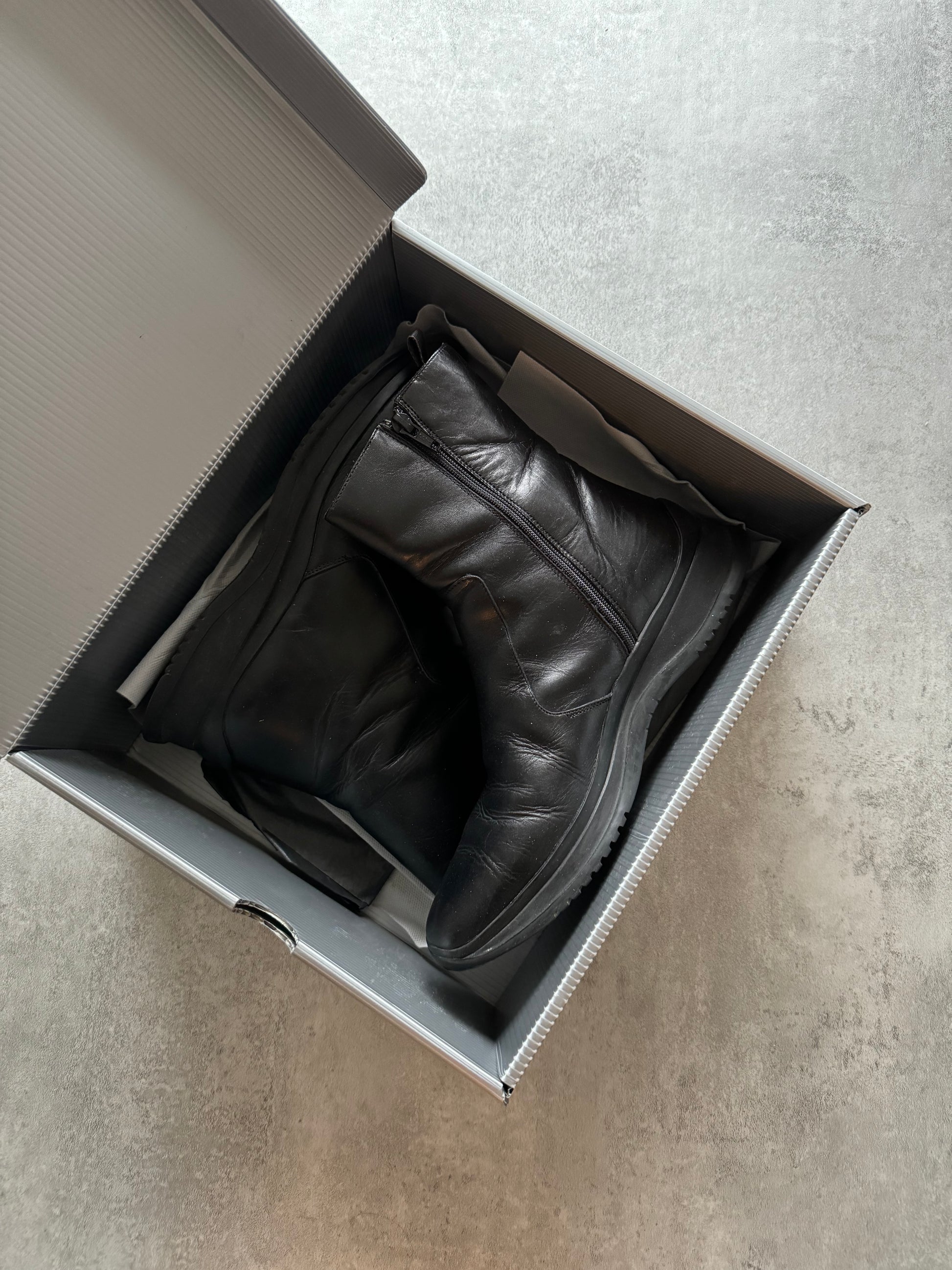 2000s Prada Leather Boots (39) - 7