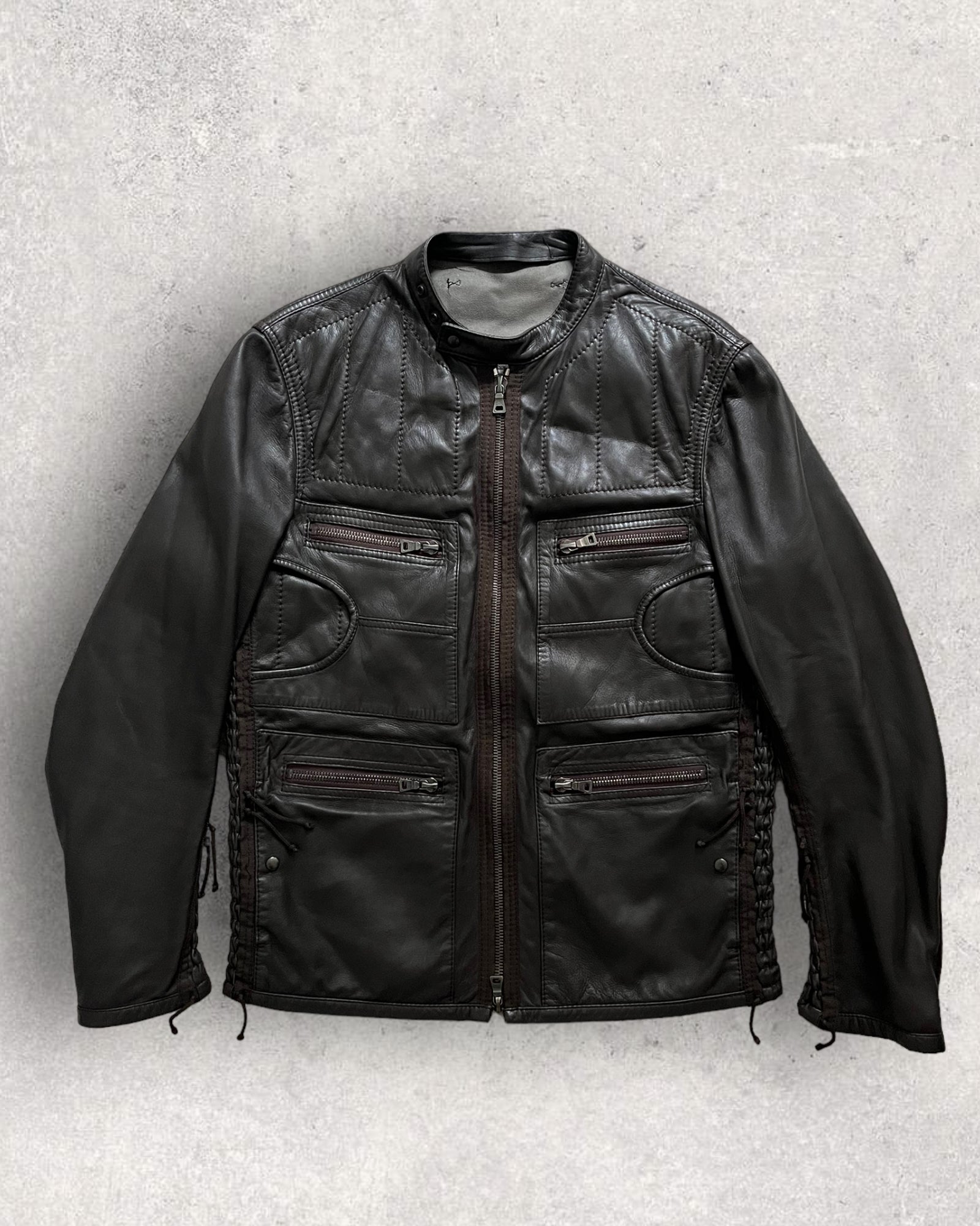 こちらは2000年代のPPRADA 00s no collar BLACK leather jacket