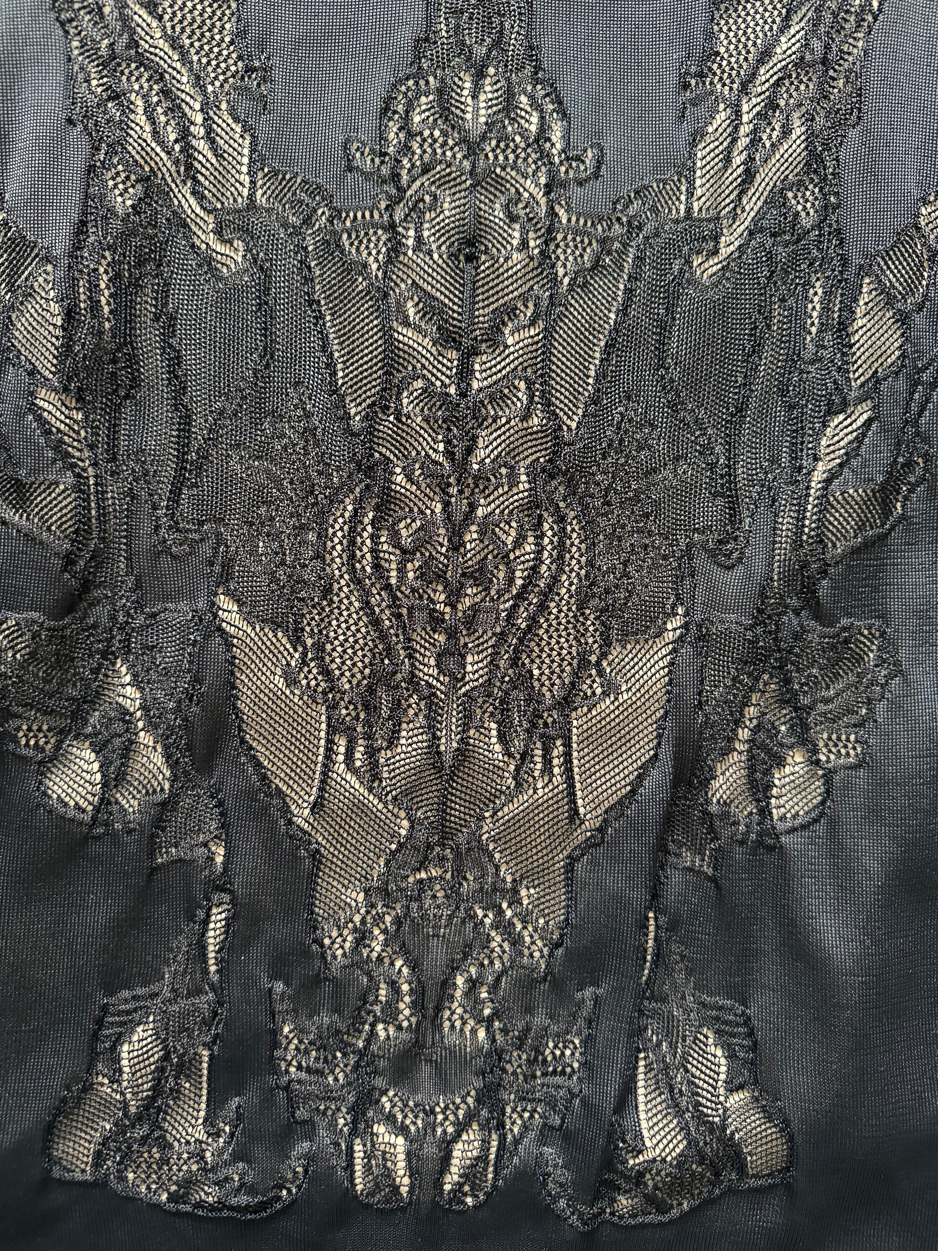 Alexander Macqueen Skeleton Engineered Lace Knee-Length (S) - 5