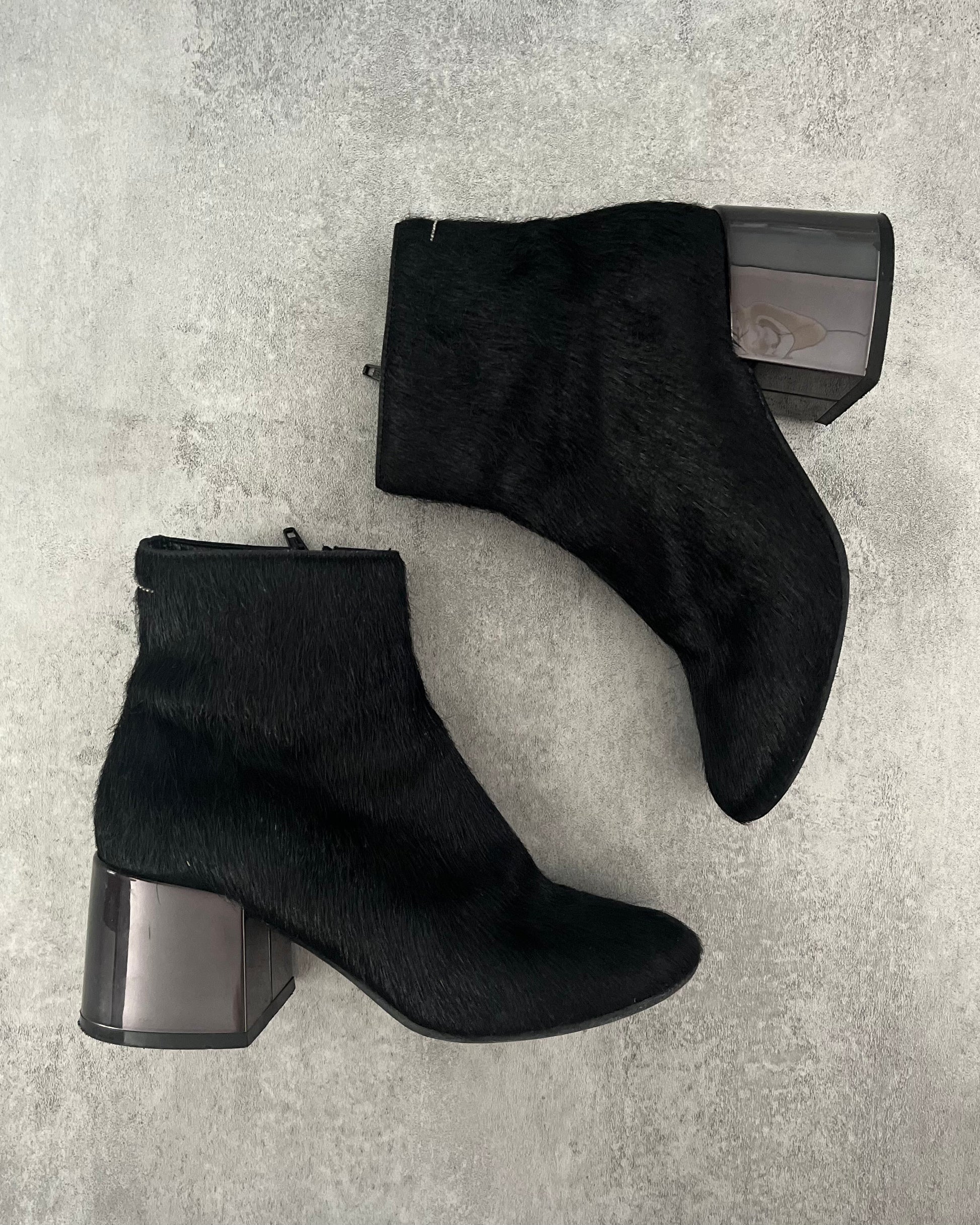 Maison Margiela MM6 Black Fur Boots (36) - 1