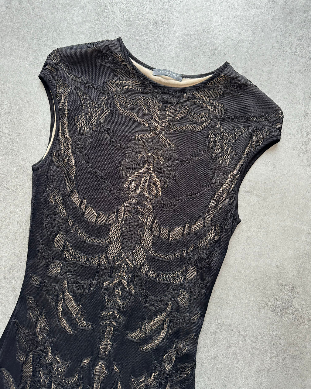 Alexander Macqueen Skeleton Engineered Lace Knee-Length (S) - 8