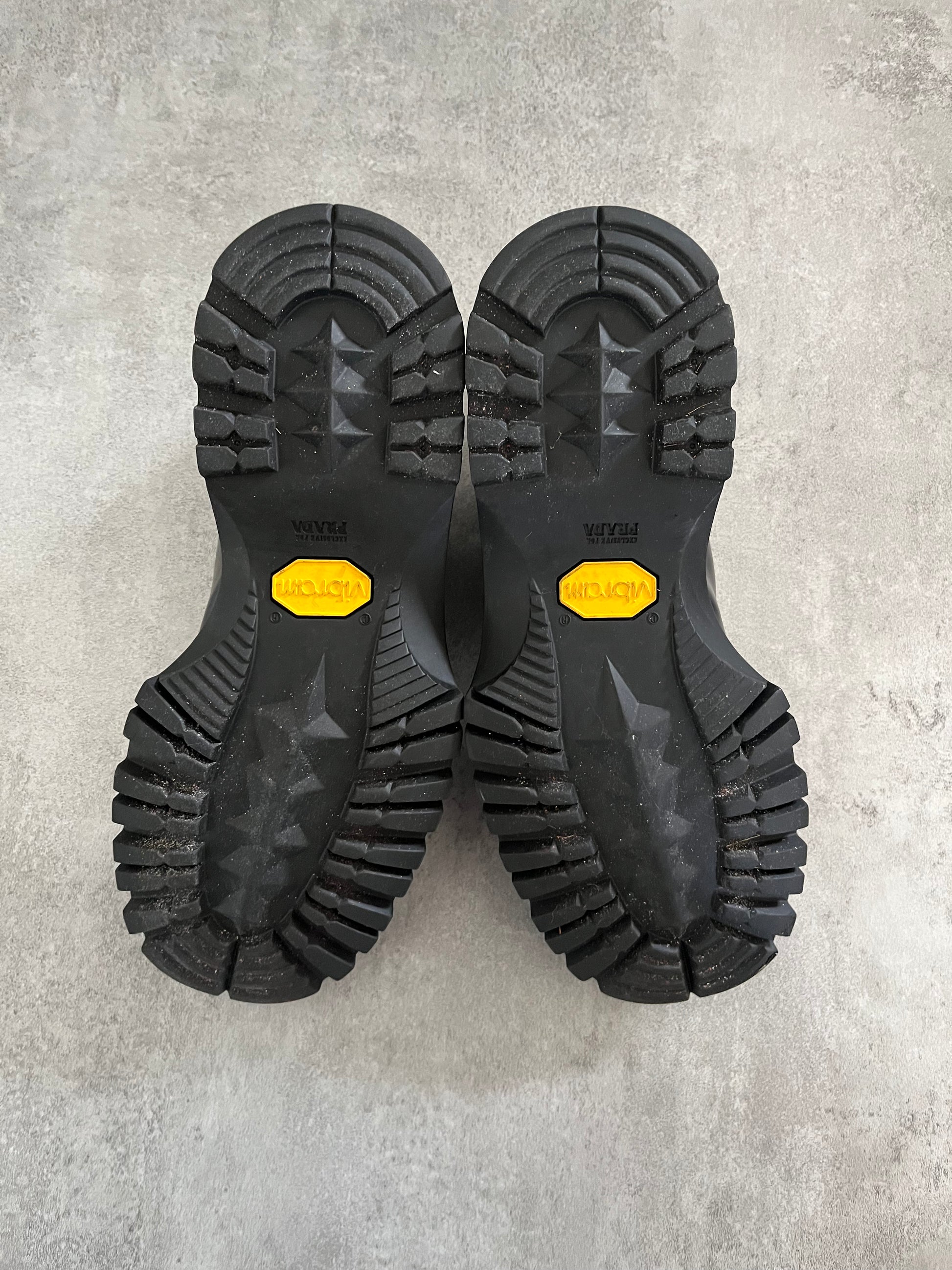 AW1999 Prada Vibram Leather Boots (41) - 10