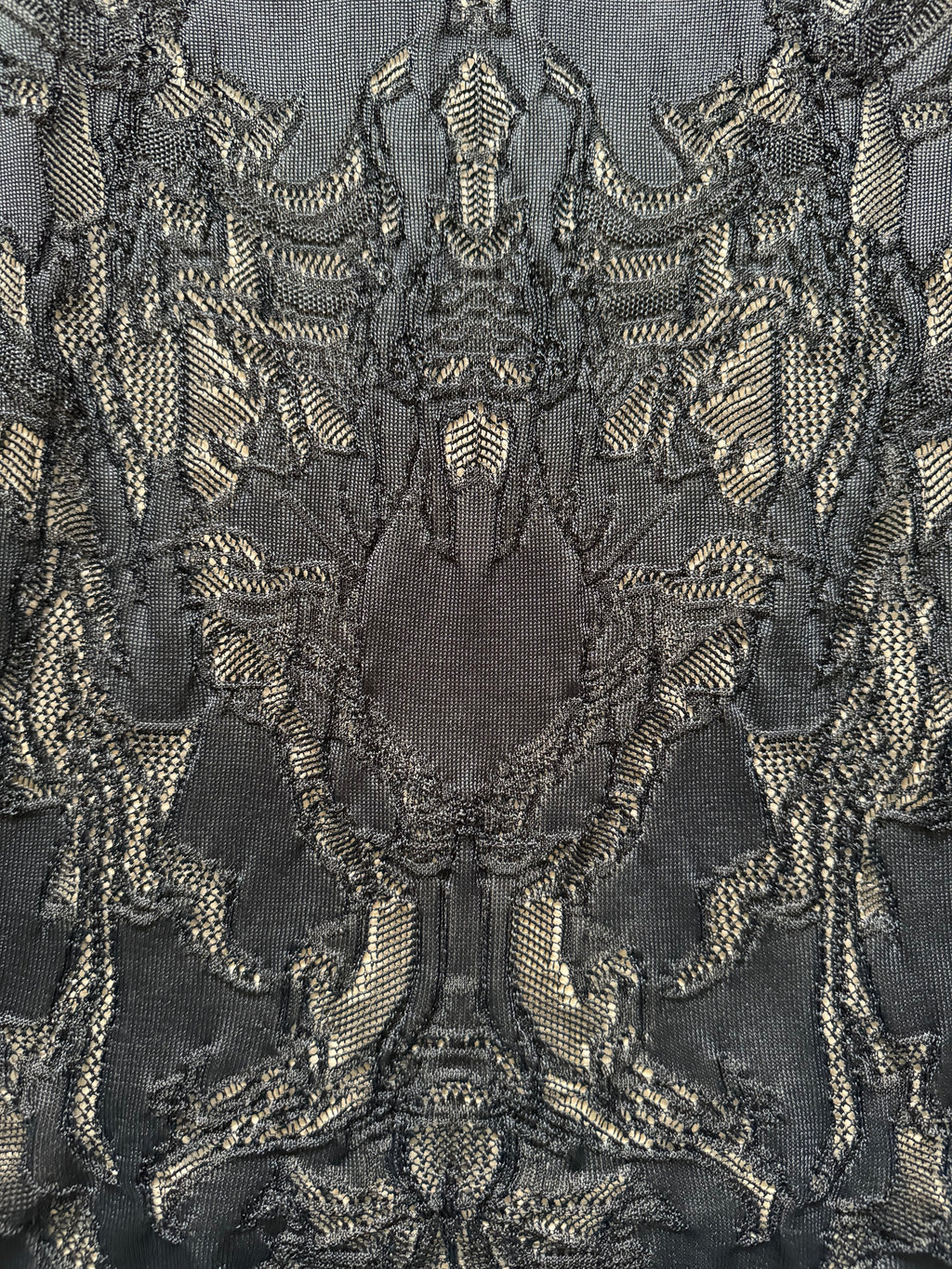 Alexander Macqueen Skeleton Engineered Lace Knee-Length (S) - 9